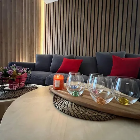 Апартаменты 2-bedroom Luxury In The Center Of *