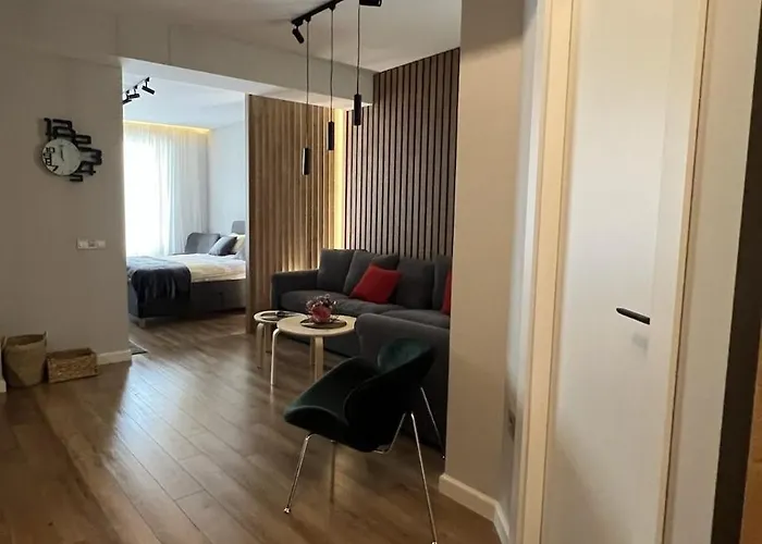 2-bedroom Luxury In The Center Of *